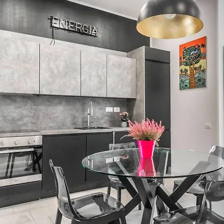 The Nest Of Navigli District * Milaan