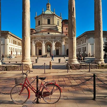 The Nest Of Navigli District * Milaan